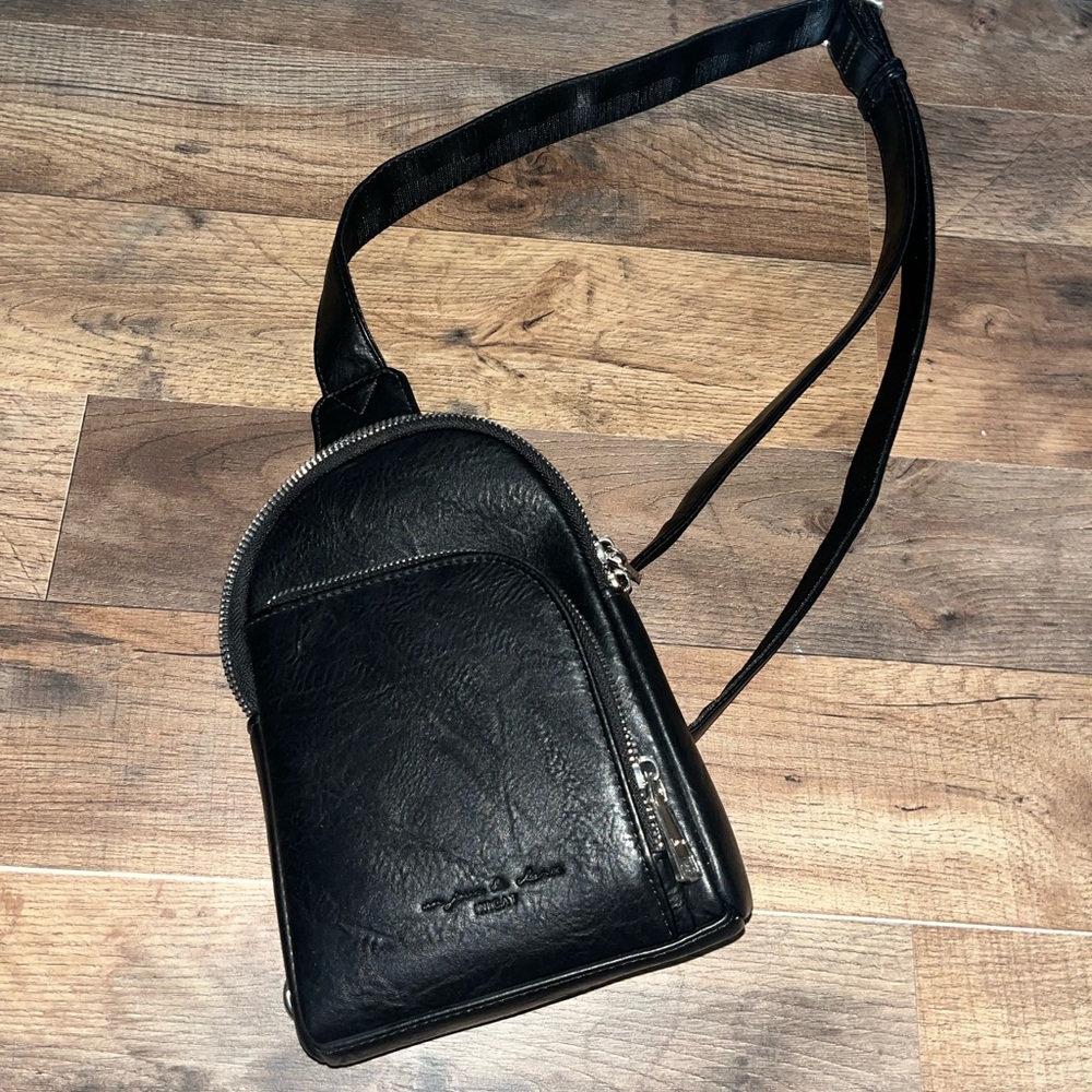 Crossbody bag